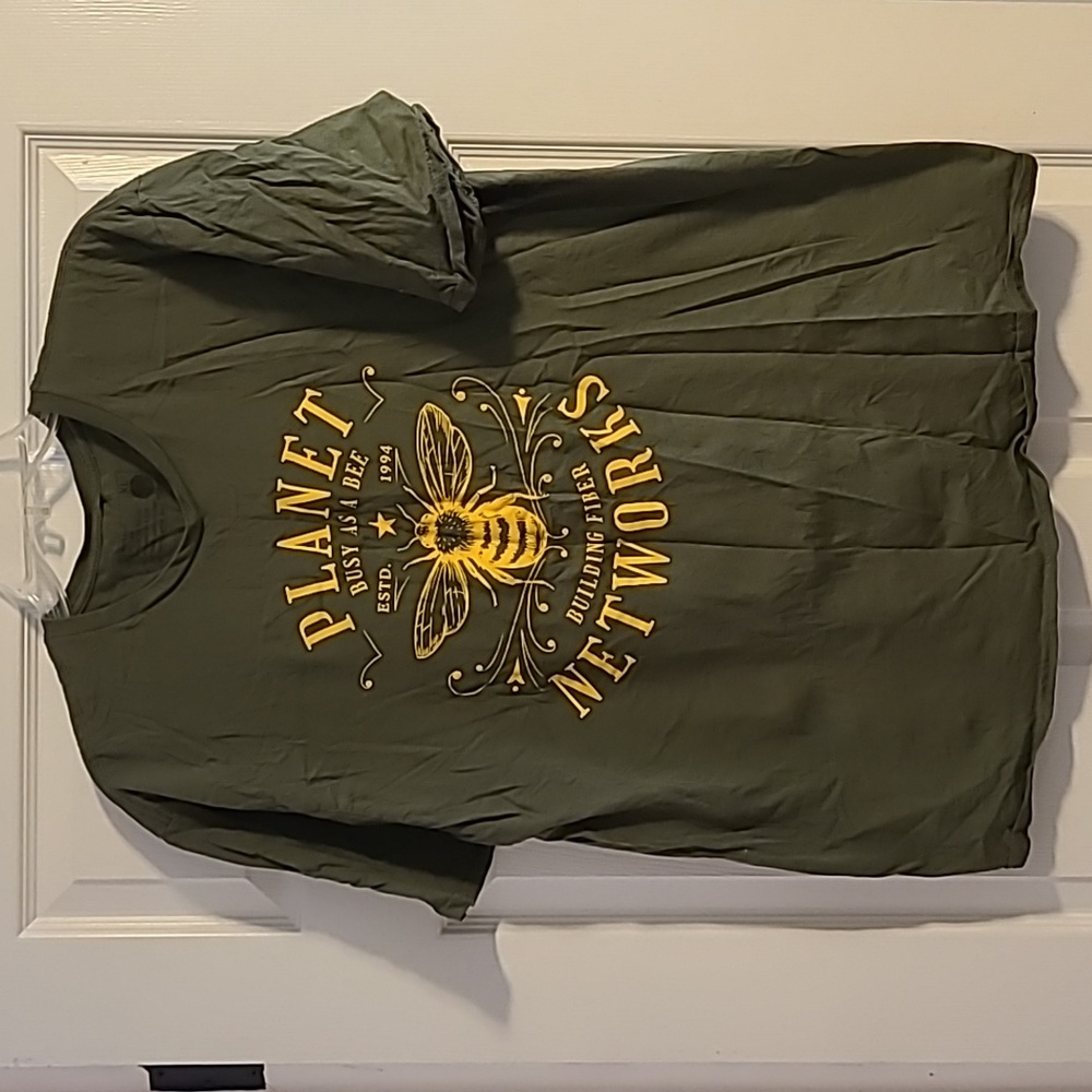 Men’s Bee t shirt XL